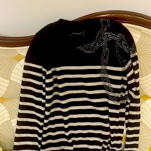 Cashmere sweater by Zadig and Voltaire size M with gorgeous details